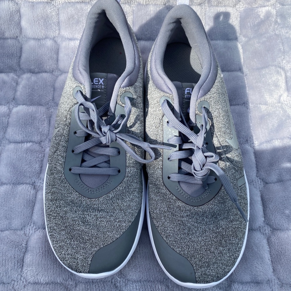 Nike Shoes size 9